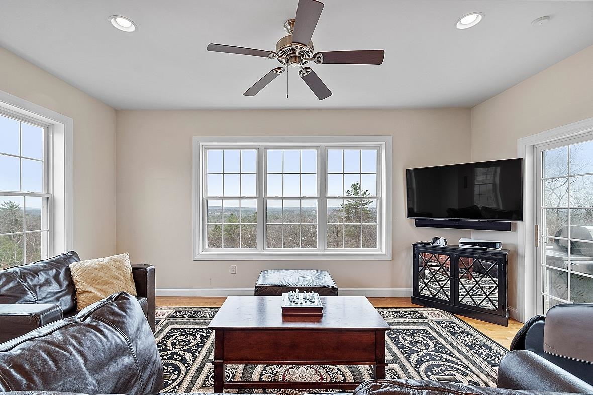 45 Ryan Farm Road Windham, NH 03087 - Photo 11 of 40