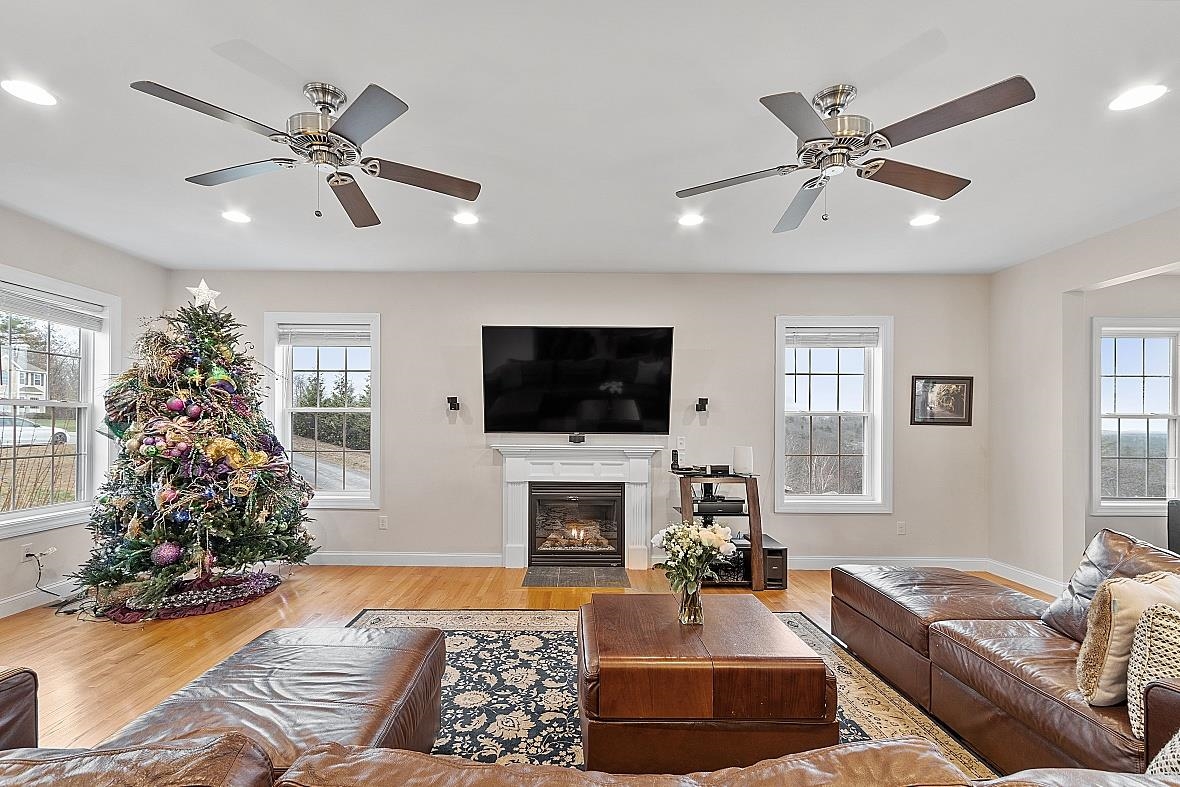 45 Ryan Farm Road Windham, NH 03087 - Photo 10 of 40