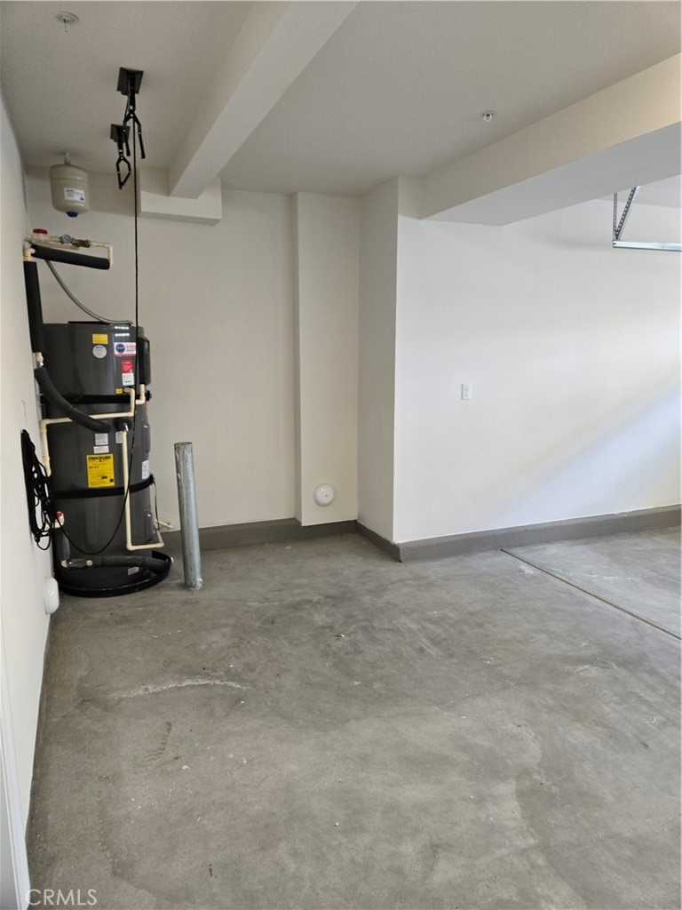 7281 Olive Grv Street Riverside, CA 92507 - Photo 23 of 27 a view of a room with gym equipment