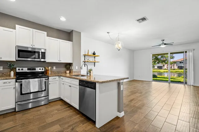 $400,000 | 1198 Paisley Court, Lake Worth Beach, FL 33461