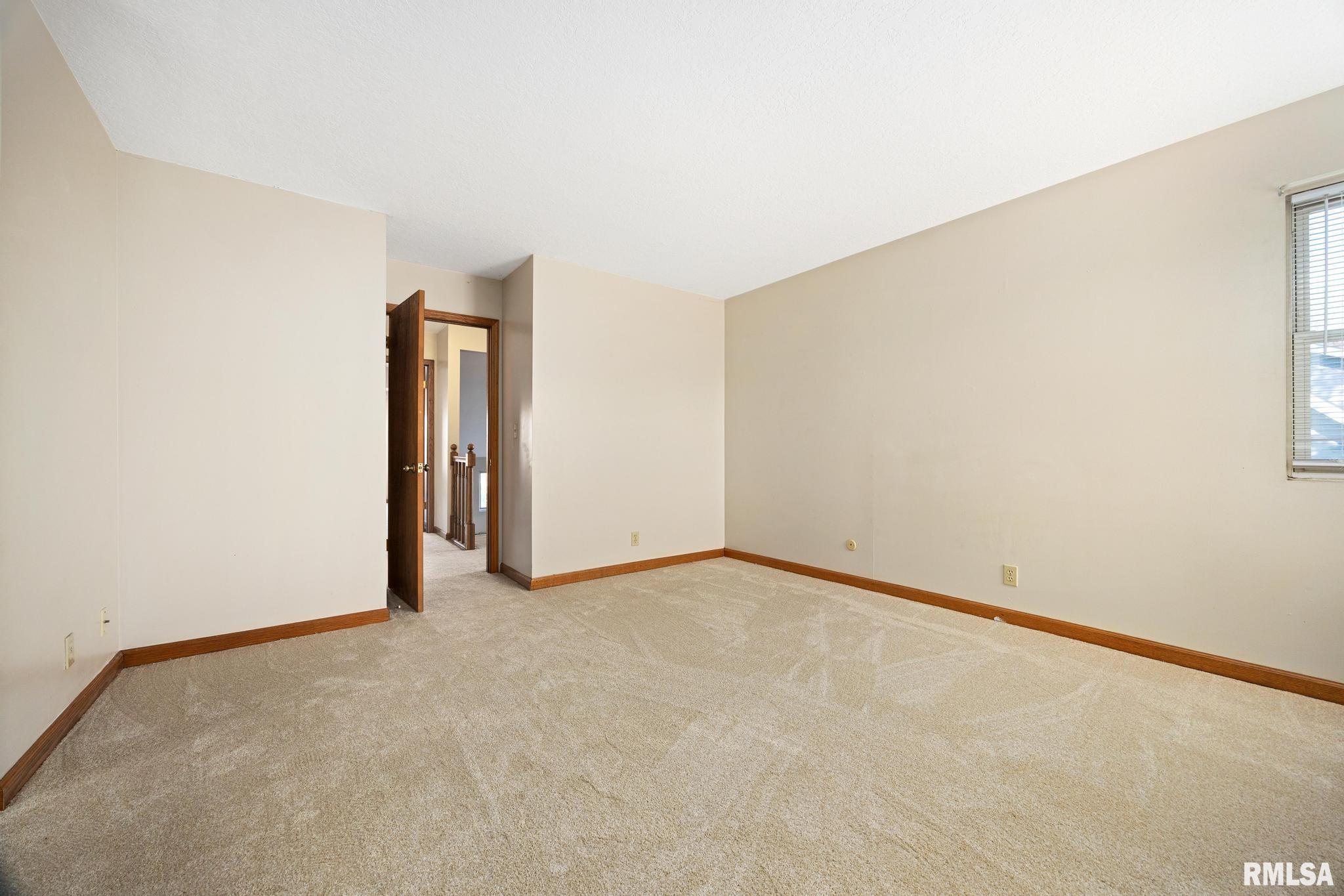 1101 Eisenhower Drive, Unit B Pekin, IL 61554 - Photo 22 of 26