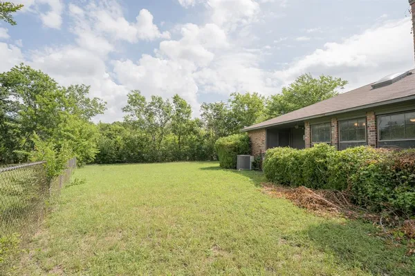 $1,500 | 1731 Dynasty Circle, Glenn Heights, TX 75154