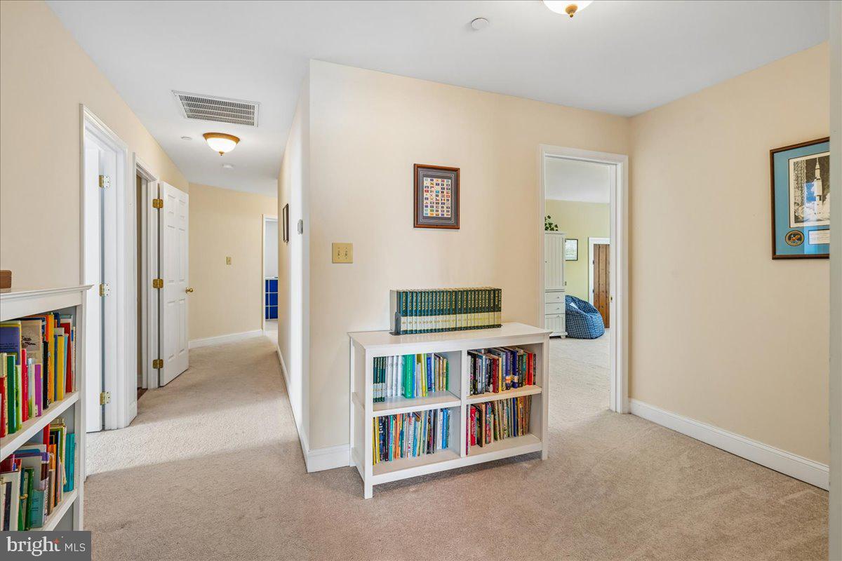 12195 Potomac View Road Newburg, MD 20664 - Photo 43 of 91 Upper Level Hall