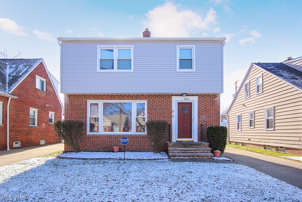 4242 Stonehaven Road Cleveland, OH 44121 - Photo 1 of 35