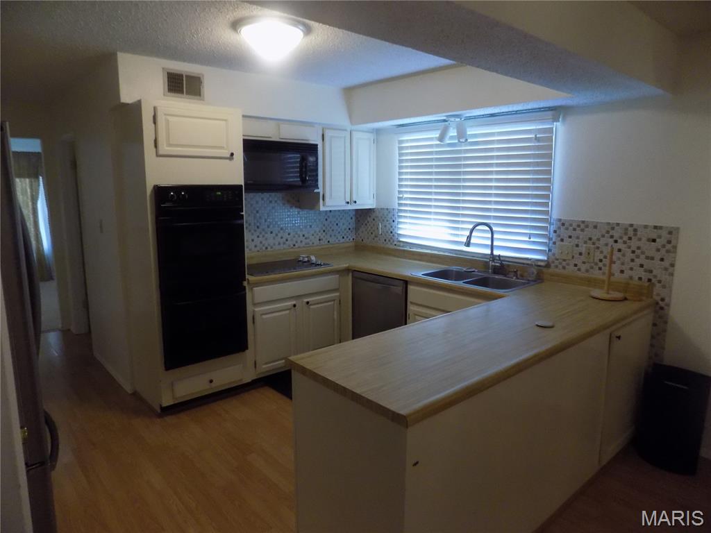 8706 Kendale Drive Bel-Ridge, MO 63121 - Photo 5 of 19