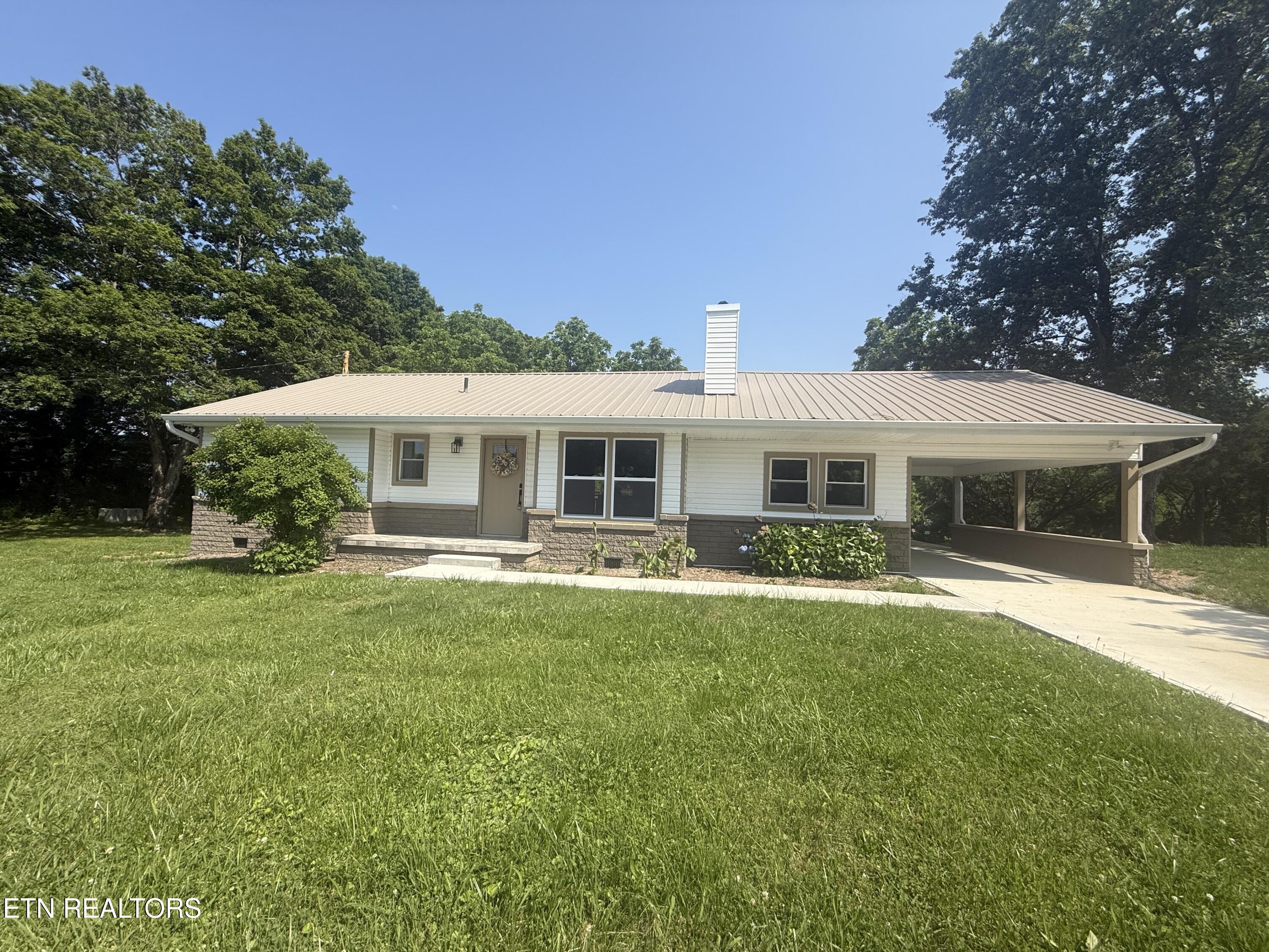 1184 Davis Chapel Road La Follette, TN 37766 - Photo 1 of 45 IMG_0885 (1)