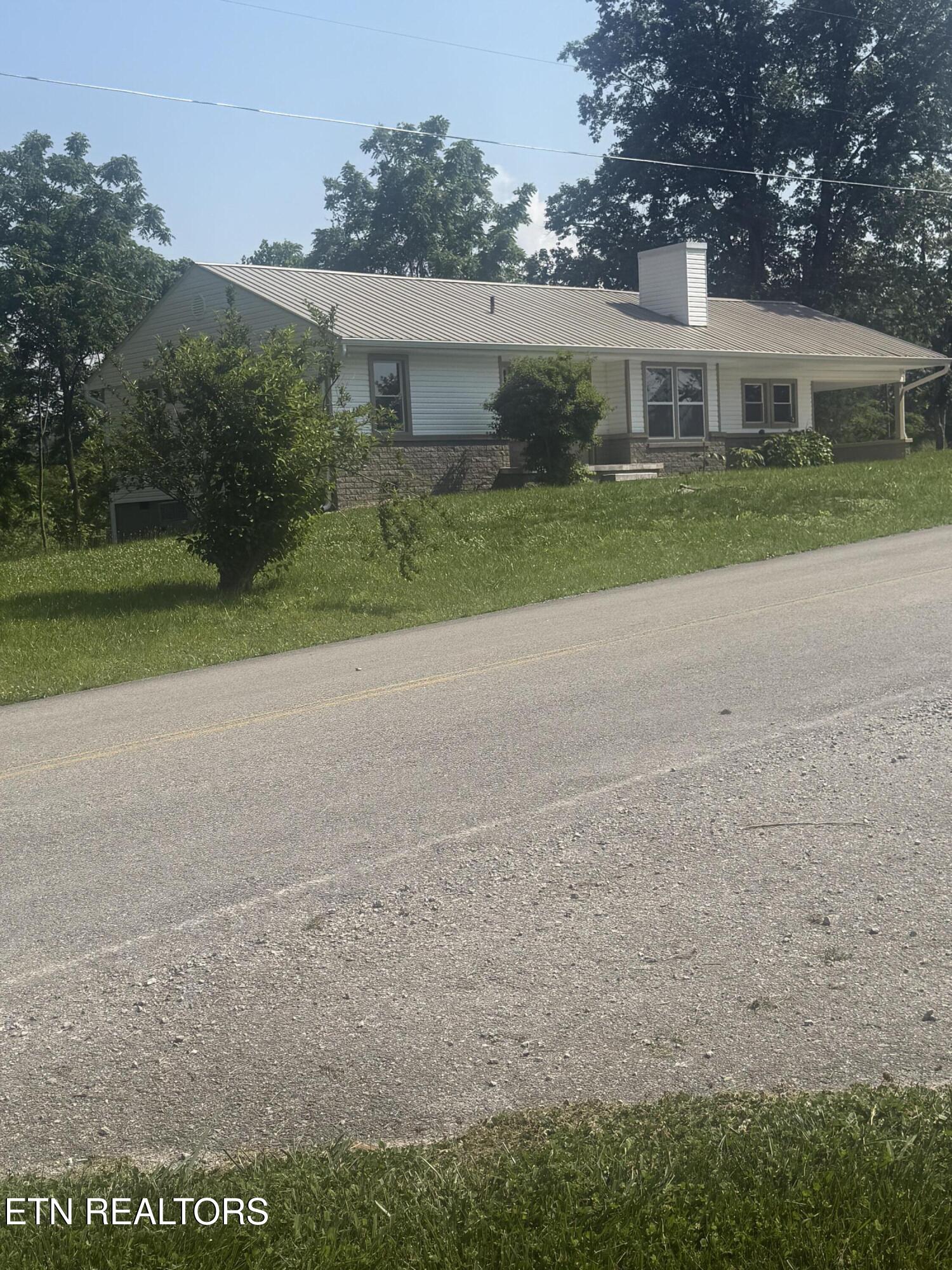 1184 Davis Chapel Road La Follette, TN 37766 - Photo 6 of 45 IMG_0875