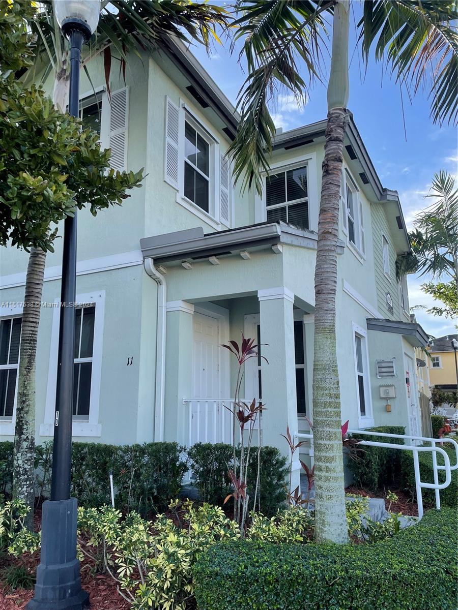 133 Southeast 28th Ter Unit 11  