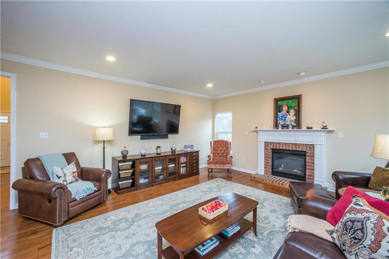 341 Rocky Ridge Road Bethel Park, PA 15102 - Photo 6 of 25 Gallery Image 6