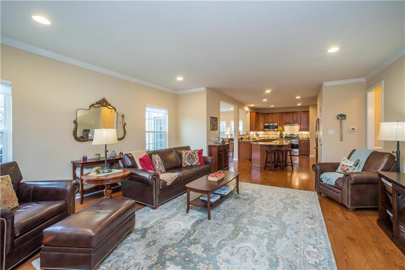 341 Rocky Ridge Road Bethel Park, PA 15102 - Photo 7 of 25 Gallery Image 7