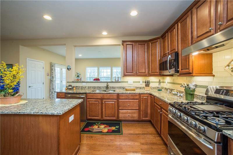 341 Rocky Ridge Road Bethel Park, PA 15102 - Photo 9 of 25 Gallery Image 9