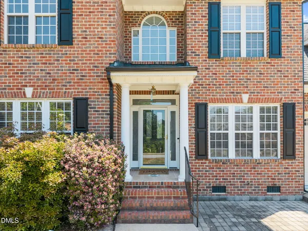 $2,350 | 1325 Old Regent Drive, Fuquay-Varina, NC 27526