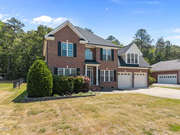 $2,350 | 1325 Old Regent Drive, Fuquay-Varina, NC 27526