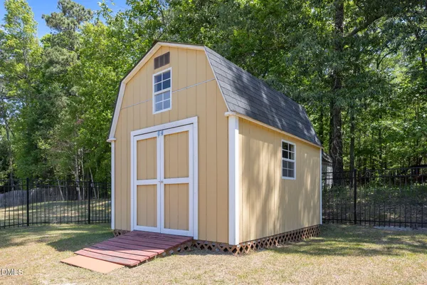$2,350 | 1325 Old Regent Drive, Fuquay-Varina, NC 27526