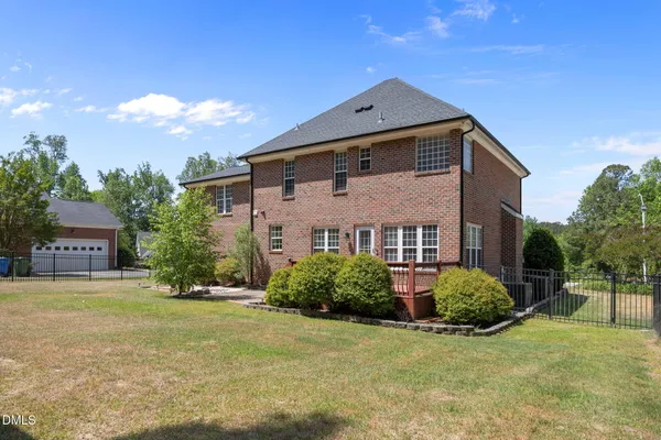 $2,350 | 1325 Old Regent Drive, Fuquay-Varina, NC 27526