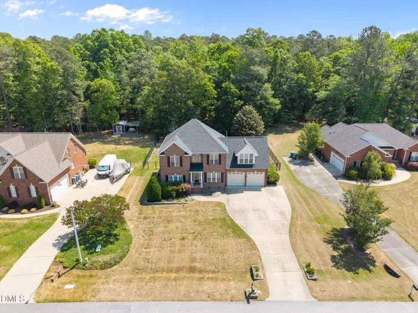 $2,350 | 1325 Old Regent Drive, Fuquay-Varina, NC 27526