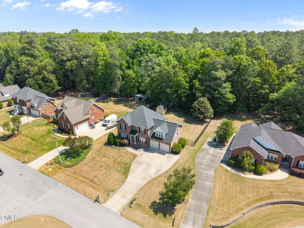 $2,350 | 1325 Old Regent Drive, Fuquay-Varina, NC 27526