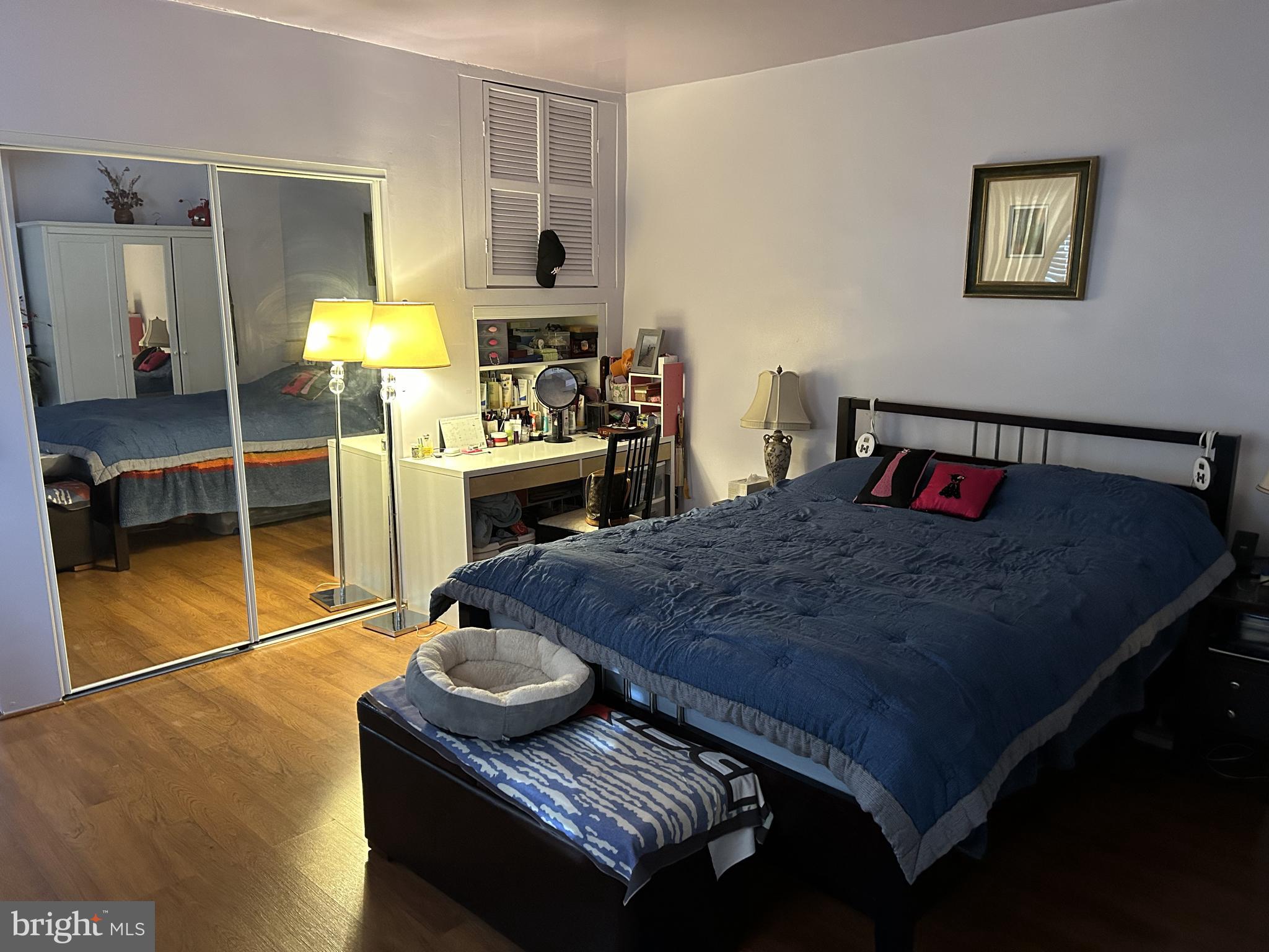 815 Scott Street Baltimore, MD 21230 - Photo 7 of 9 a living room with a couch and a table