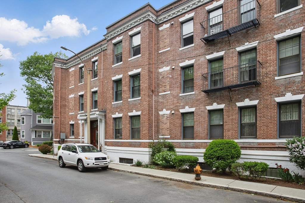30 Kinross Road, Unit 2 Boston, MA 02135 - Photo 15 of 17 Gallery Image 15