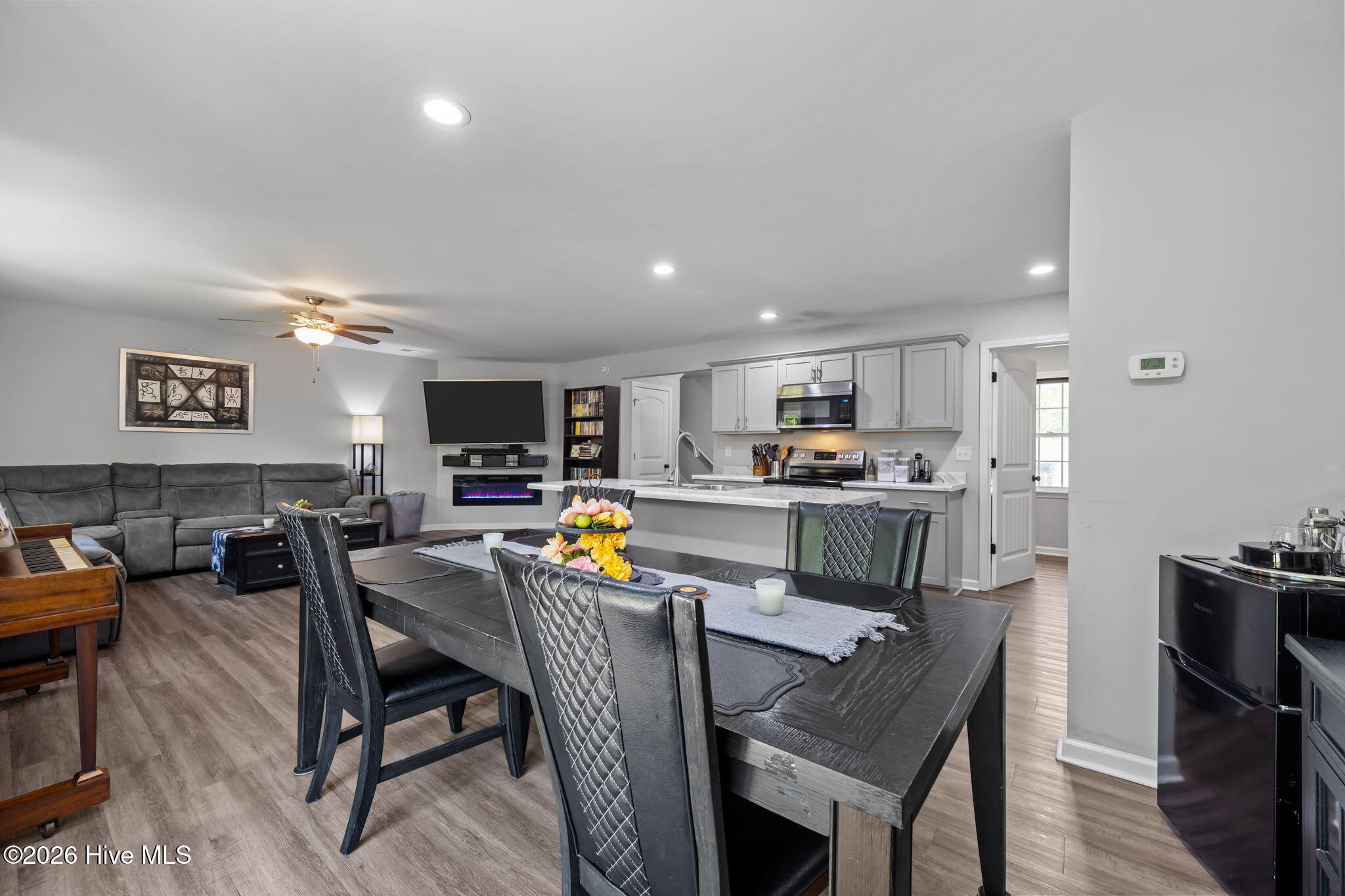 113 Harris Creek Loop Road Jacksonville, NC 28540 - Photo 12 of 47 27-web-or-mls-_RAD4945