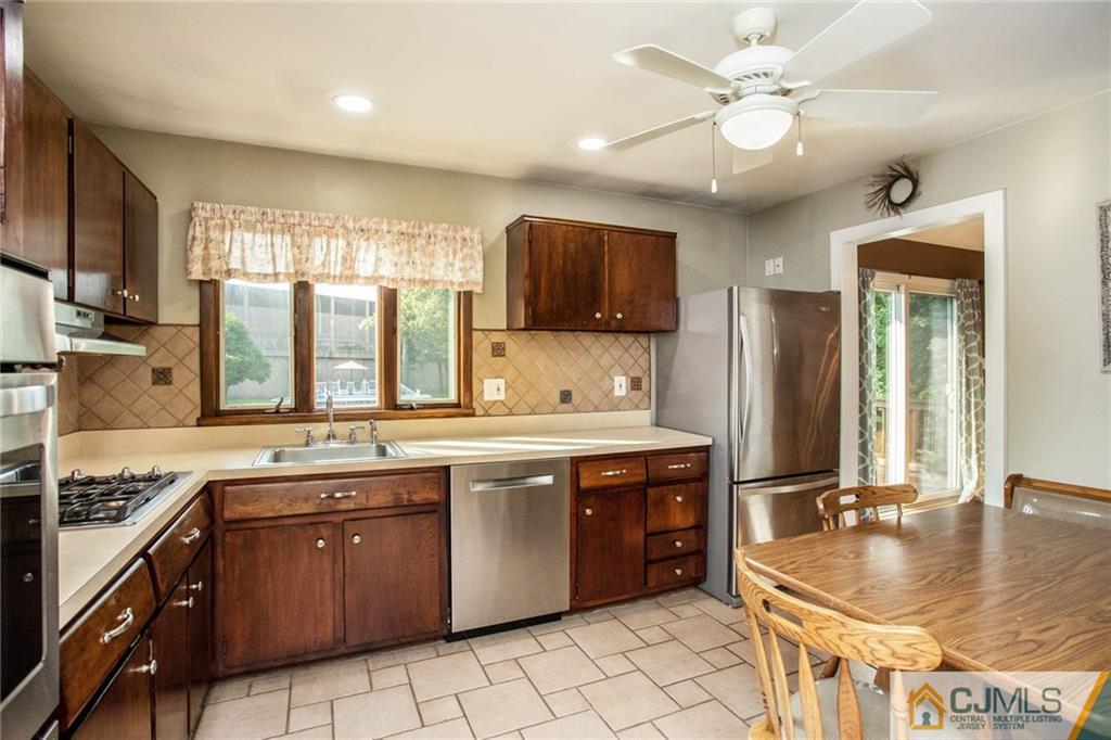 3 Sherry Road East Brunswick, NJ 08816 - Photo 6 of 21 Gallery Image 6