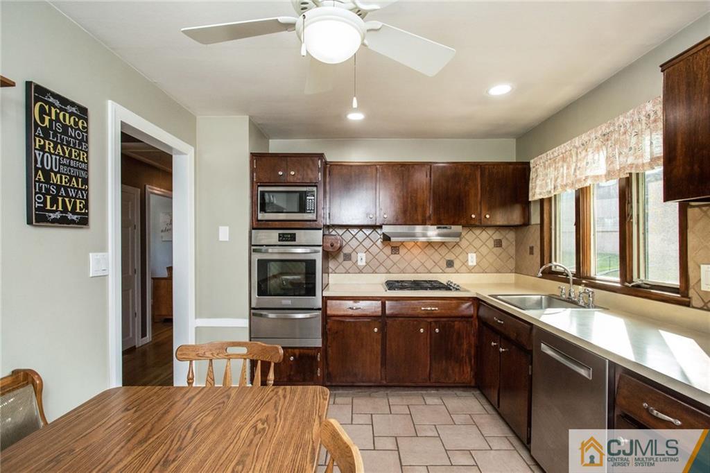 3 Sherry Road East Brunswick, NJ 08816 - Photo 7 of 21 Gallery Image 7