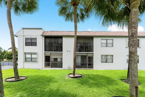 $269,000 | 105 Tropic Isle Drive, Unit 22D, Delray Beach, FL 33483
