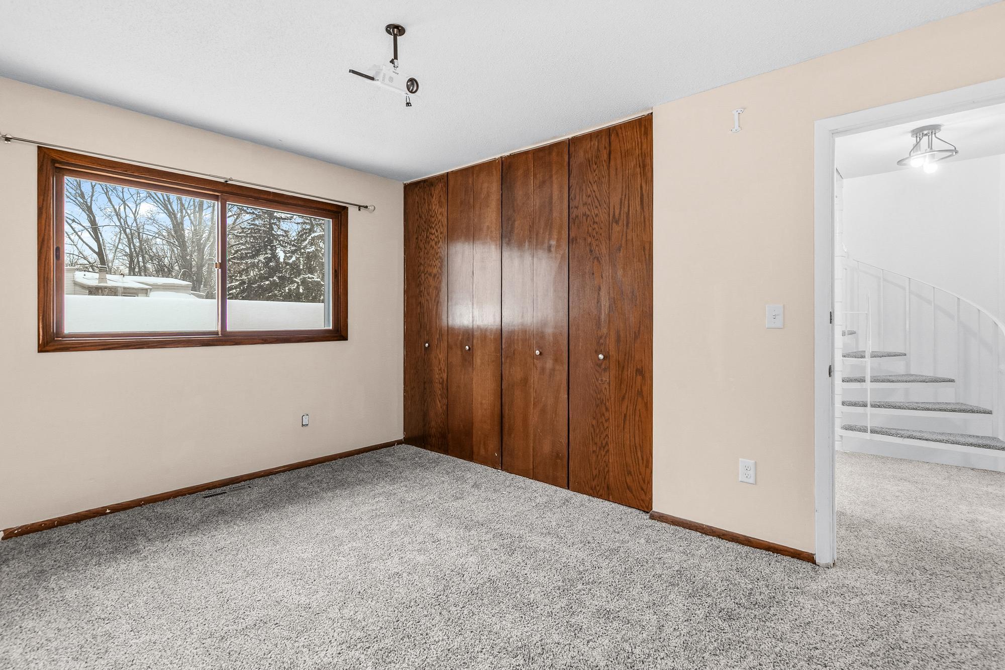 5527 East Bavarian Pass Fridley, MN 55432 - Photo 16 of 34