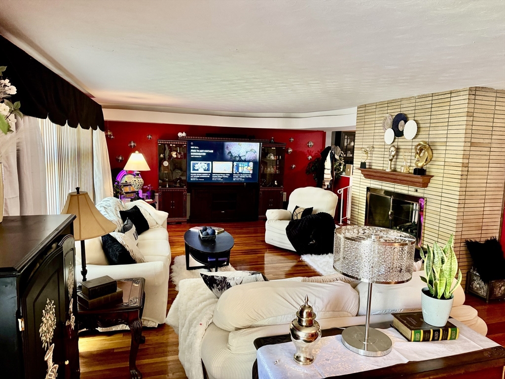 38 Albion Street Everett, MA 02149 - Photo 2 of 29