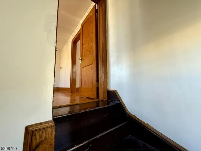 $2,200 | 19 Harding Street, Unit 2, Maplewood, NJ 07040