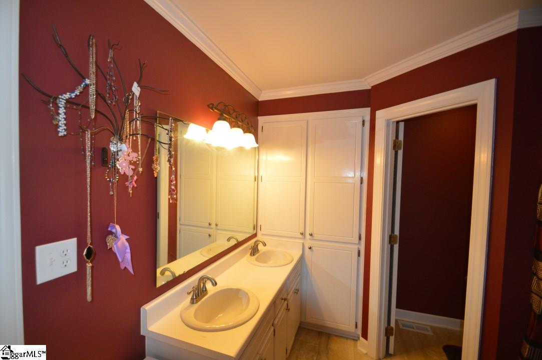 129 Sheldon Drive Moore, SC 29369 - Photo 16 of 29 Gallery Image 16