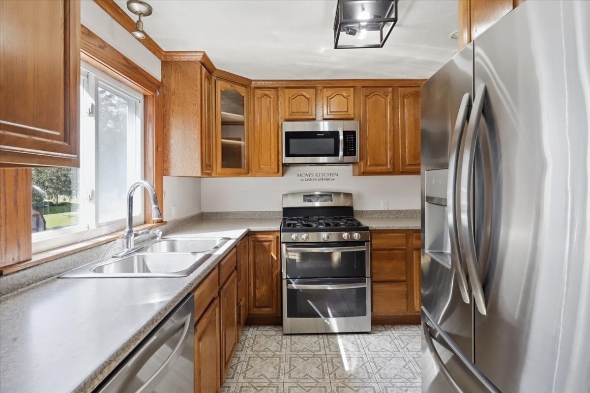 770 Old Warren Road Swansea, MA 02777 - Photo 19 of 41 Gallery Image 19
