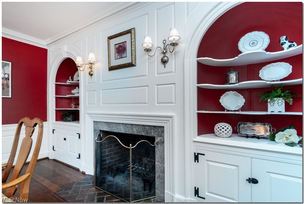 18927 Shelburne Road Cleveland, OH 44118 - Photo 10 of 35 Gallery Image 10