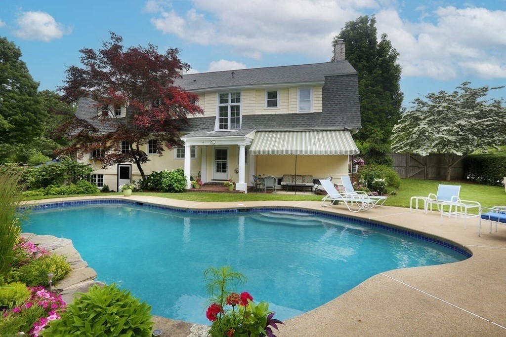 45 Waterston Road Newton, MA 02458 - Photo 3 of 24