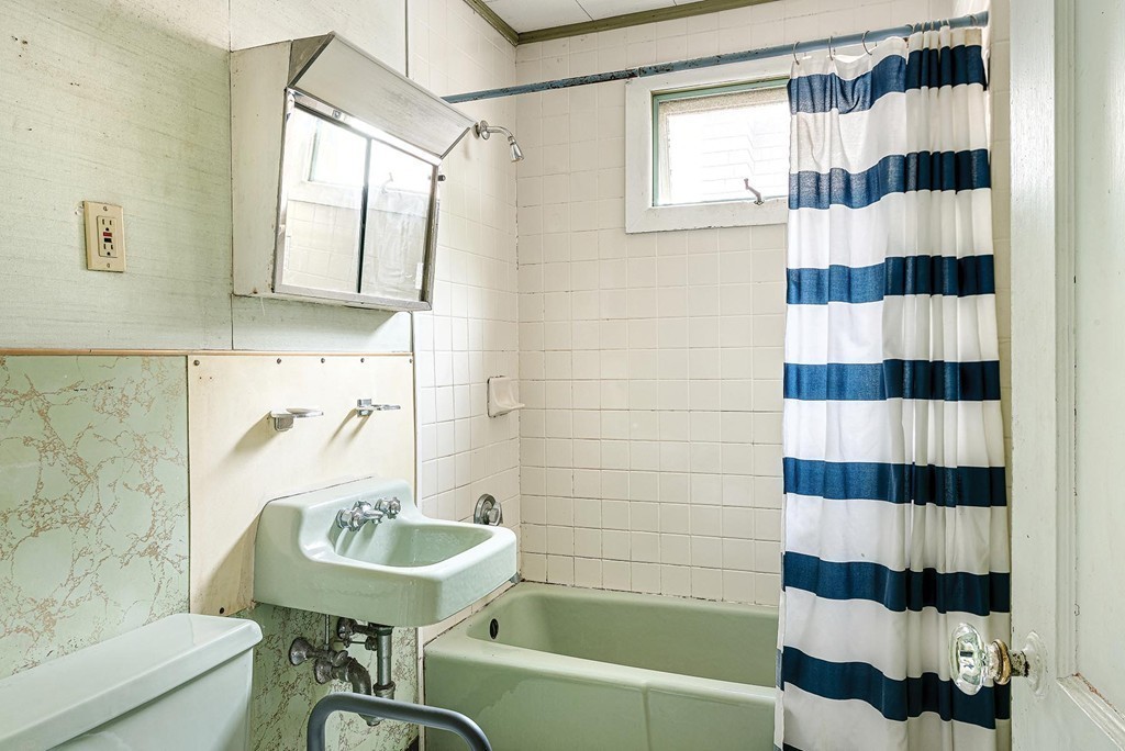 20 Carver Road East Watertown, MA 02472 - Photo 12 of 15 Gallery Image 12