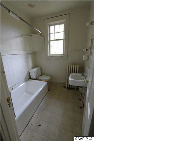 910 Rugby Road Charlottesville, VA 22903 - Photo 11 of 23 Gallery Image 11