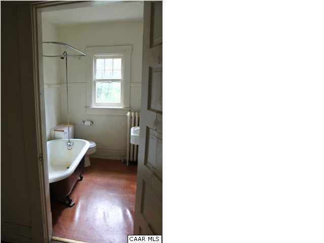 910 Rugby Road Charlottesville, VA 22903 - Photo 15 of 23 Gallery Image 15