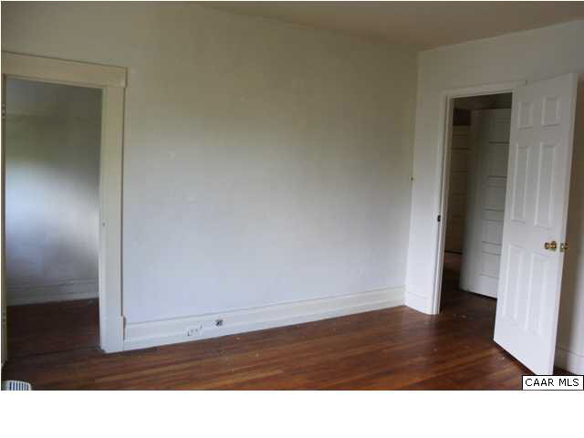 910 Rugby Road Charlottesville, VA 22903 - Photo 16 of 23 Gallery Image 16