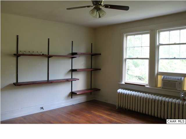910 Rugby Road Charlottesville, VA 22903 - Photo 17 of 23 Gallery Image 17