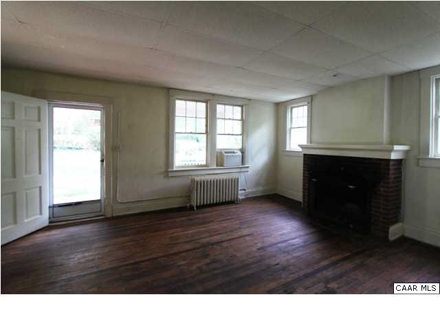 910 Rugby Road Charlottesville, VA 22903 - Photo 4 of 23 Gallery Image 4