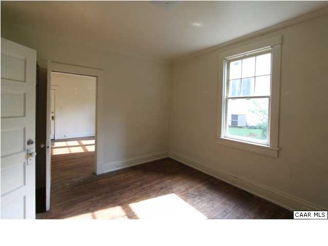 910 Rugby Road Charlottesville, VA 22903 - Photo 5 of 23 Gallery Image 5