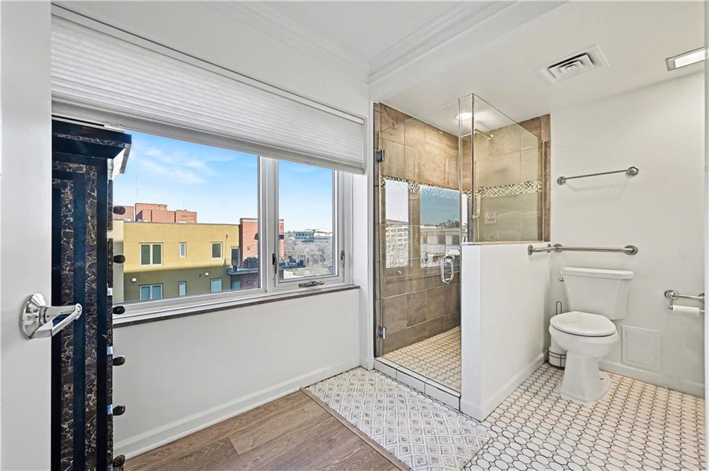 4545 Wornall Road, Unit 610 Kansas City, MO 64111 - Photo 12 of 24