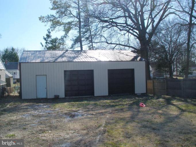 309 Townsend Road Essex, MD 21221 - Photo 14 of 14 Garage 1