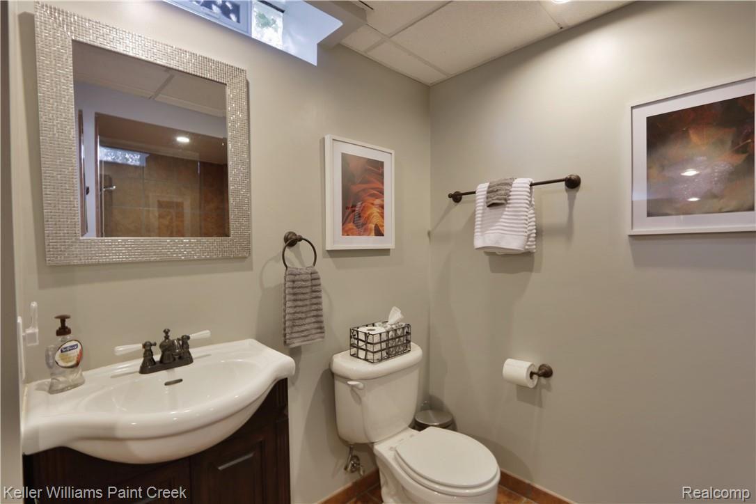 49308 Monte Road New Baltimore, MI 48047 - Photo 32 of 38 basement bath 2.jpg