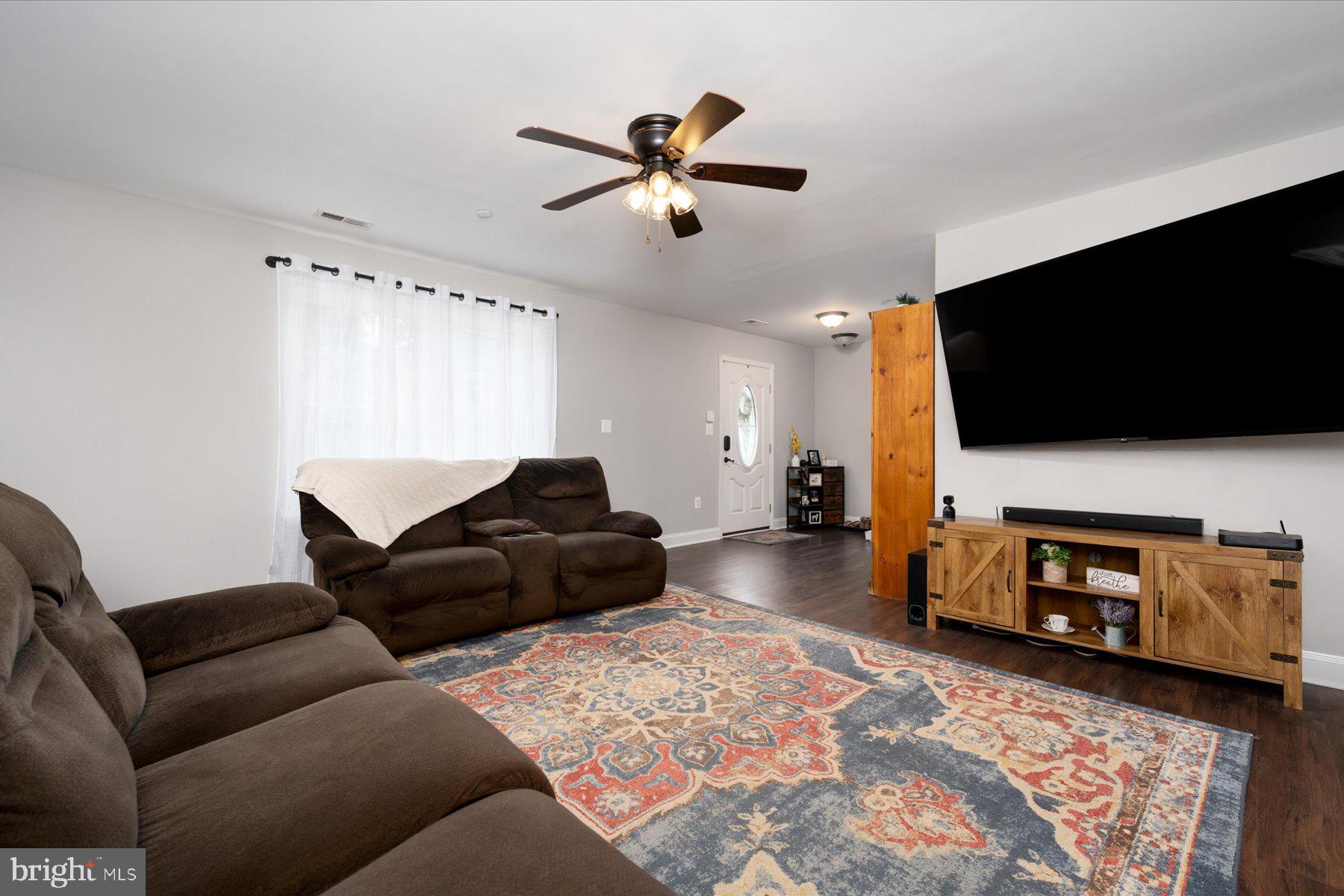 4909 Olive Street Shady Side, MD 20764 - Photo 11 of 40