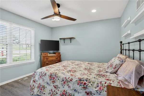 $250,000 | 201 Stonebridge Lane, Smithville, MO 64089