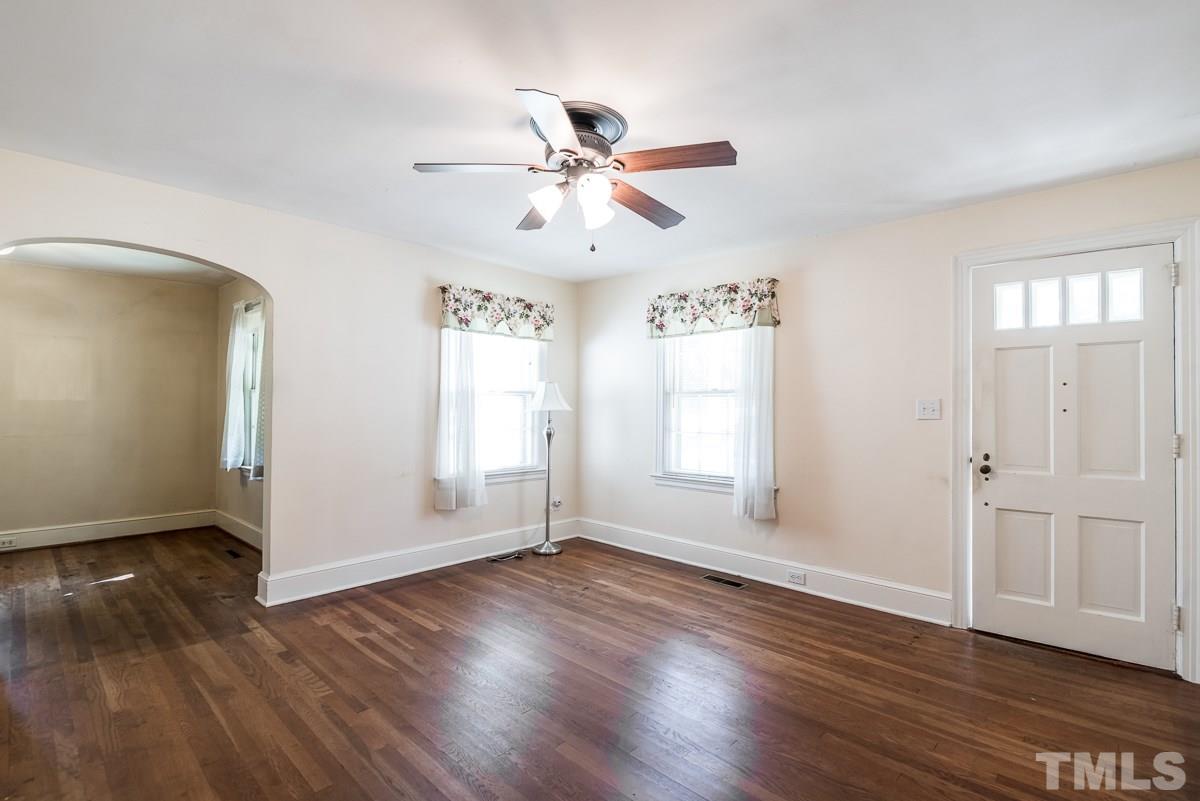 1111 Watauga Street Raleigh, NC 27604 - Photo 5 of 16 Living room