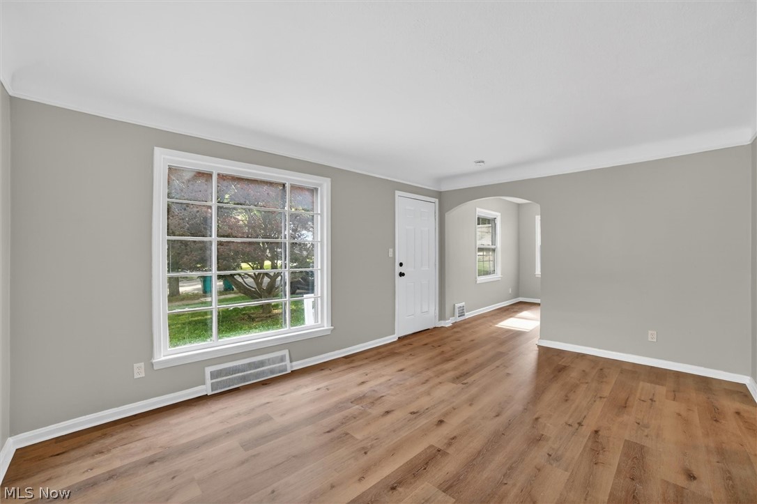 19500 Libby Road Maple Heights, OH 44137 - Photo 3 of 23