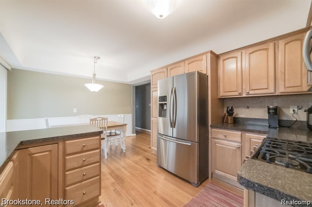 52001 Shelby Road Utica, MI 48316 - Photo 12 of 37