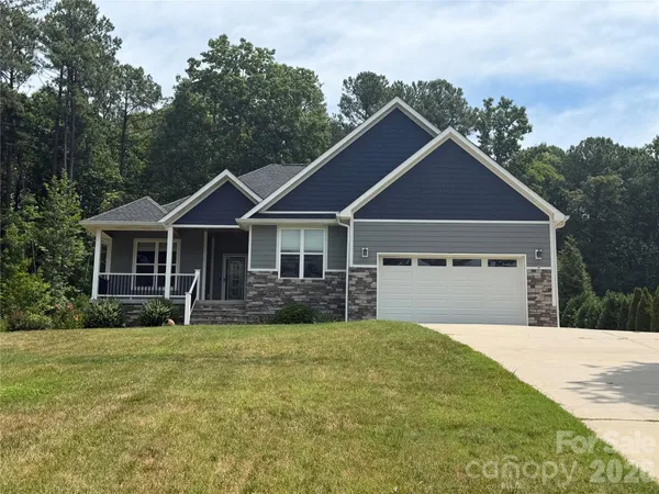 $575,000 | 4072 Barbrick Street, Sherrills Ford, NC 28673